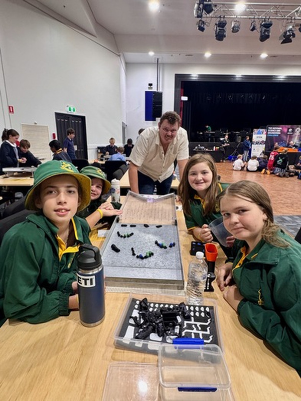 Narrabri High School students Cadence Anderson, Maddison Connole and Ruby Michell.