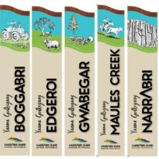 Narrabri entry signs